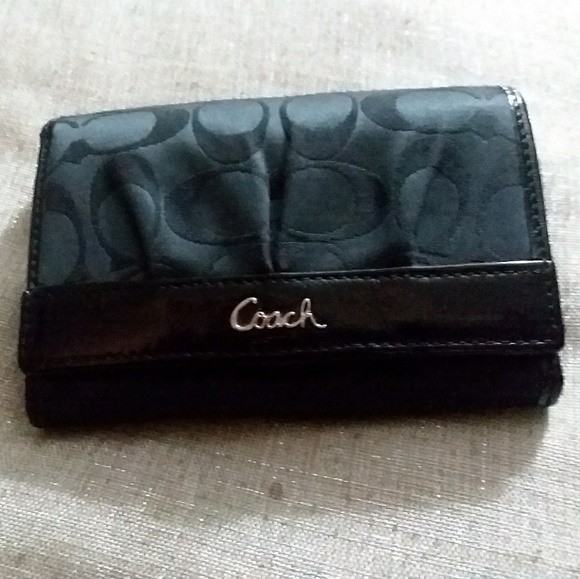 **SOLD ON OTHER SITE**Coach wallet - Picture 1 of 5